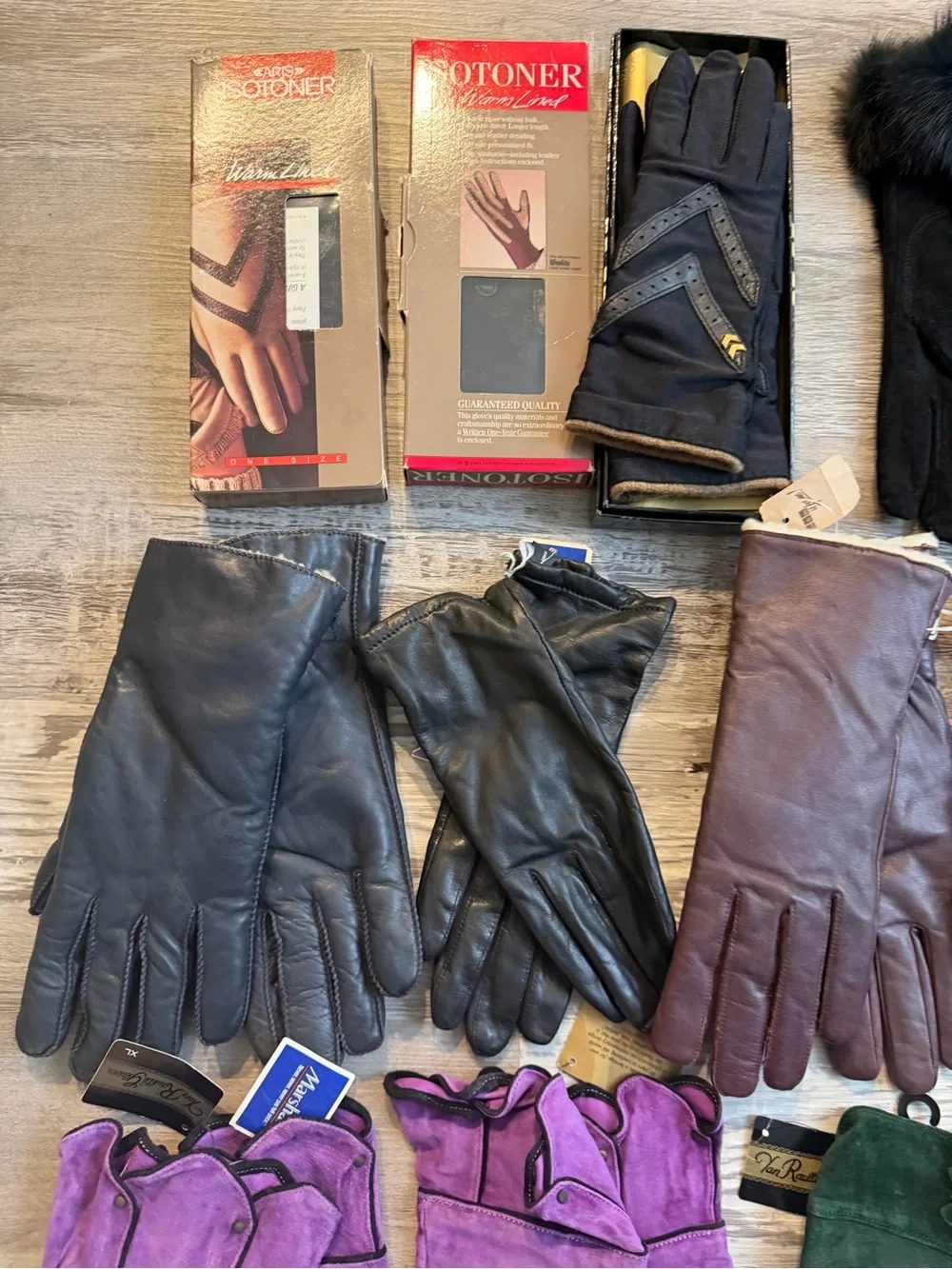 15 Pairs Vintage Women’s Gloves Lot NEW NOS Leather Suede Isotoner Fur Trim